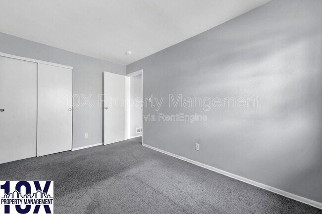 Building Photo - 3069 Rotunda Ct S