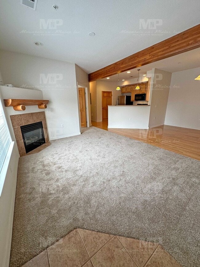 Building Photo - 5220 Boardwalk Dr