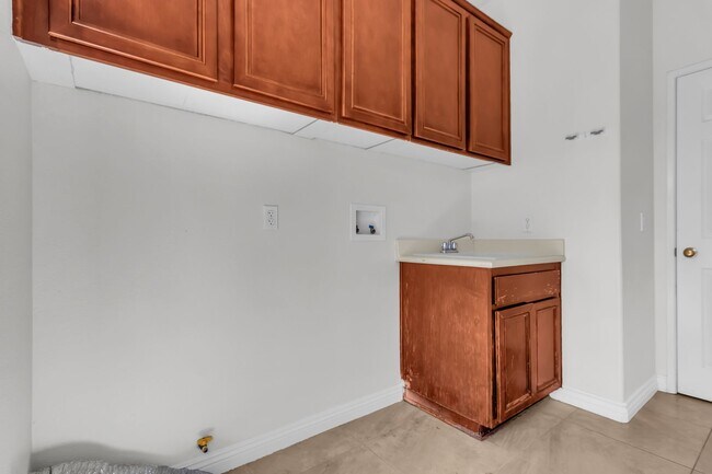 Building Photo - 13402 Jasper Loop