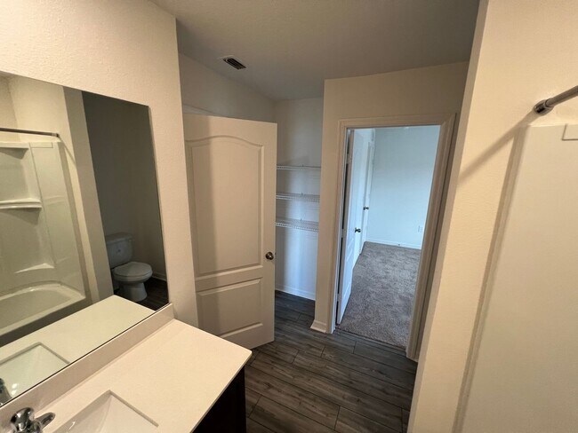 Building Photo - 2 car garage townhome-5310 Companion Lane ...