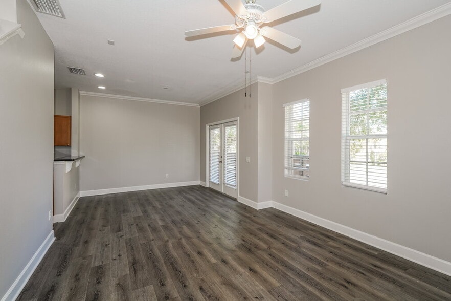 Building Photo - 6516 Quiet Pool Ct