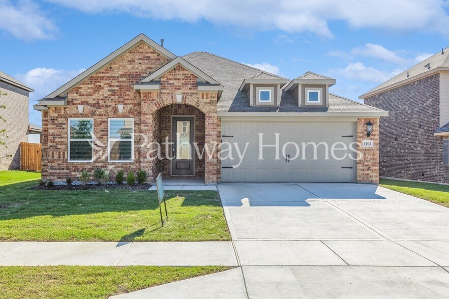 Primary Photo - 1104 Sleepy Owl Ln