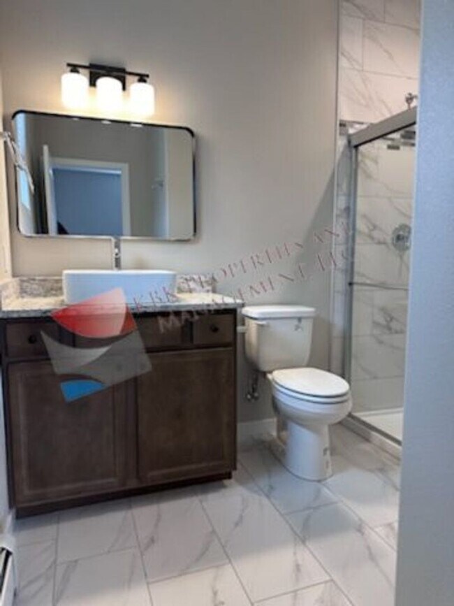 Building Photo - MPH-Maroon Dr