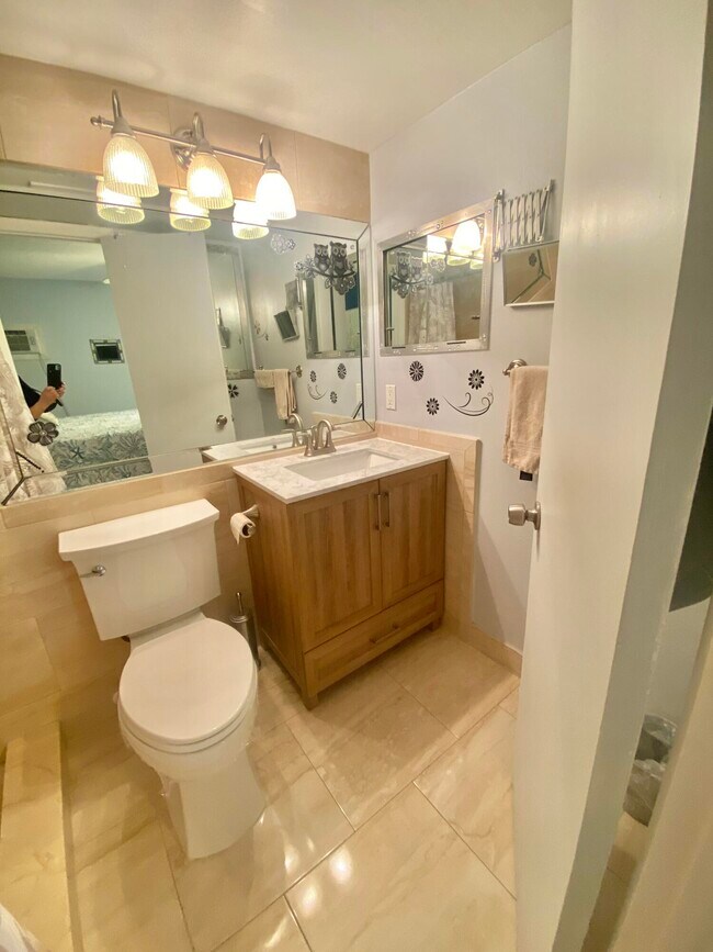 Building Photo - 95 Hastings E