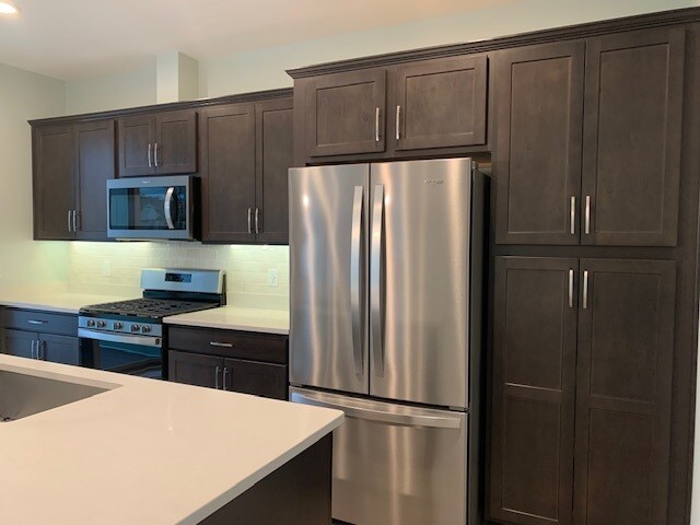 Building Photo - 2451 Thurman Ave