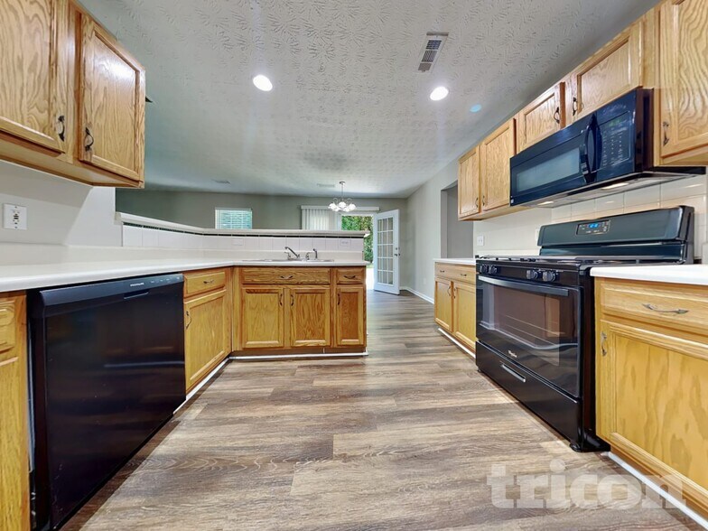 Building Photo - 2794 Evanston Ct