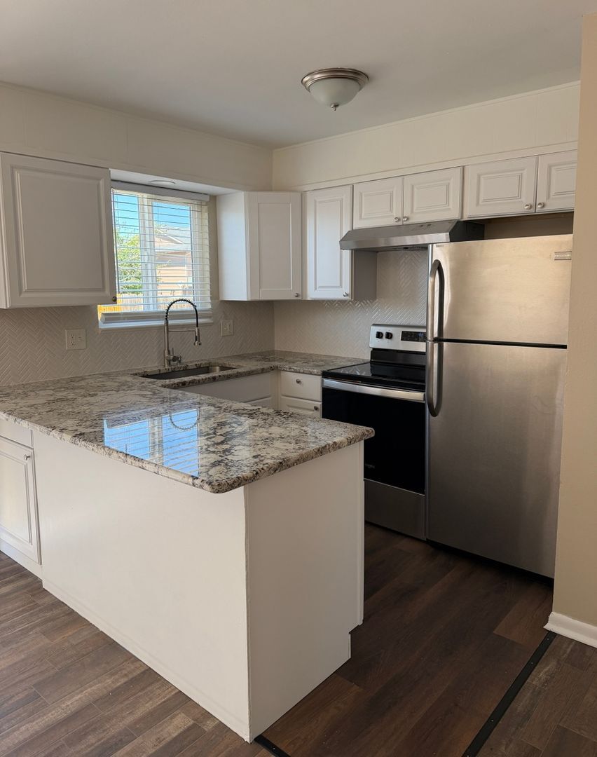 Building Photo - 33 Lima St