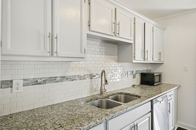 Building Photo - 21 Winchester Ct