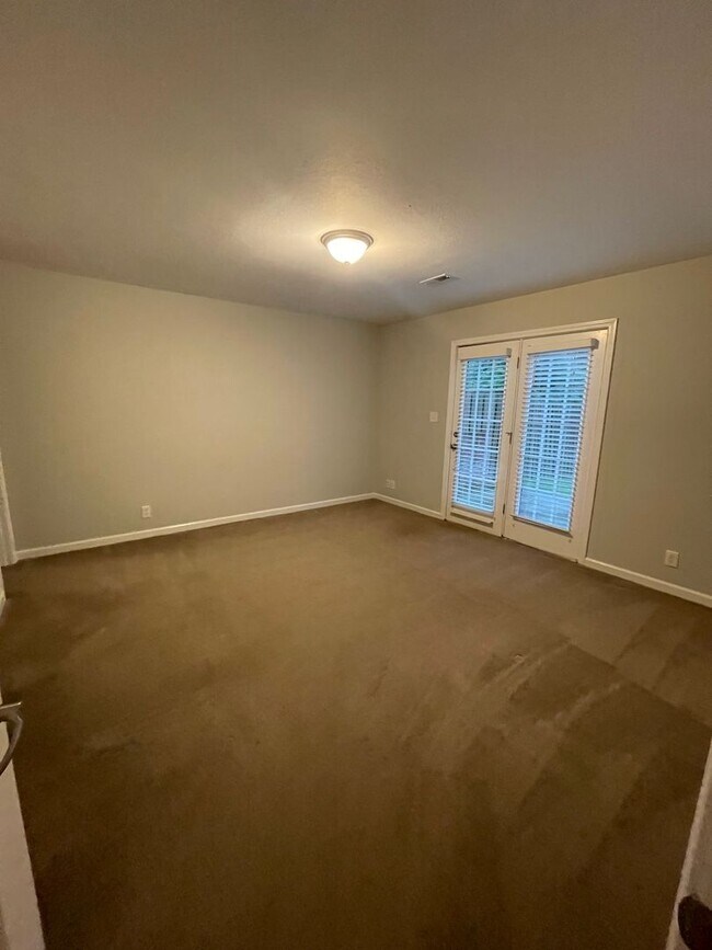 Building Photo - 7920 Ellisville Ln