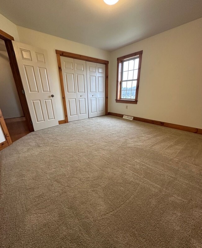 Building Photo - 3 Bedroom Townhouse Leola