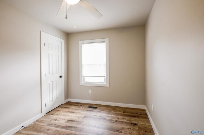 Building Photo - 3210 Stringfield Rd NW