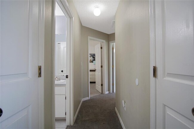 Building Photo - 928 Loma Bonita Dr
