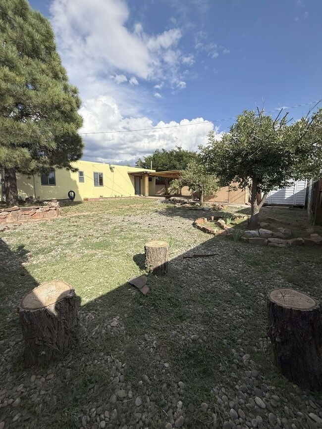 Building Photo - 1361 Santa Rosa Dr