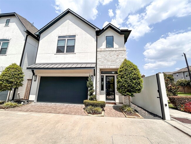 Primary Photo - 1735a Moritz Dr