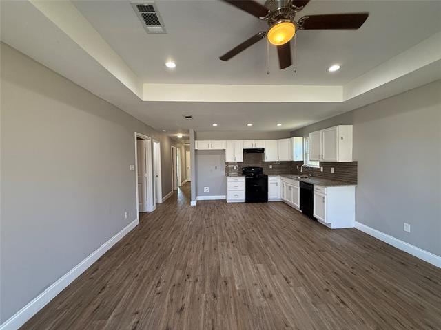 Building Photo - 2205 Morse St