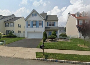 Building Photo - 39 Cartier Dr