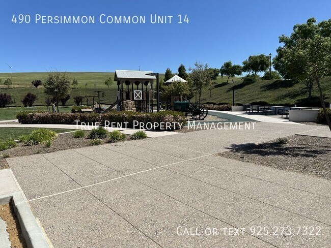 Building Photo - Gorgeous 3 Bed, 2.5 Bath Home in Desirable...