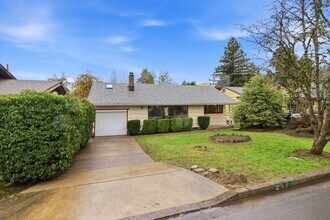 Building Photo - 3 Bedroom House in Southwest Eugene
