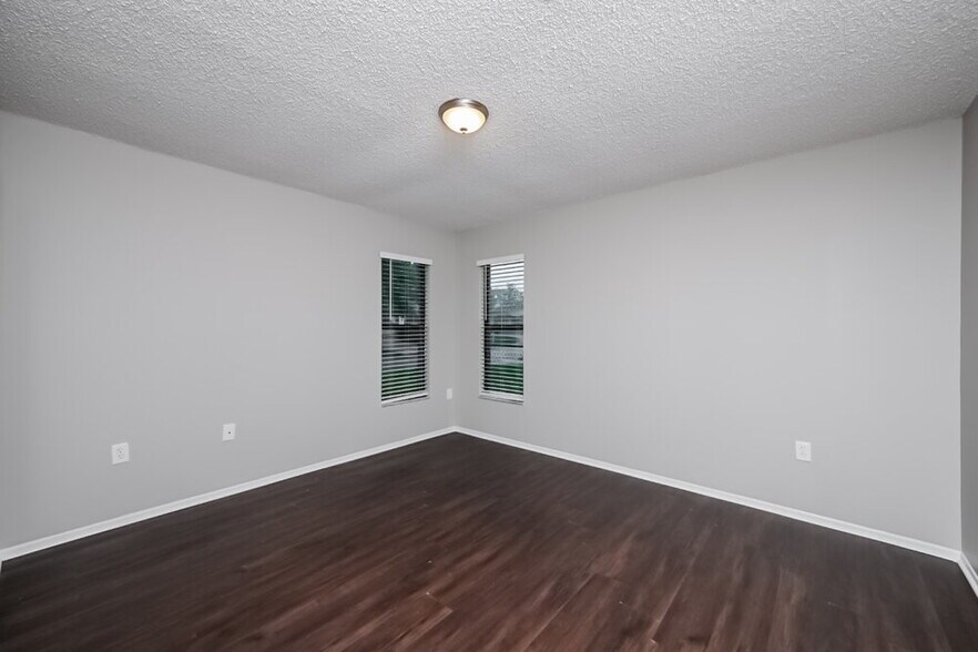 Building Photo - 9136 Lometa Ln