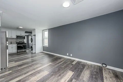 Building Photo - 1668 Litchfield Tpke