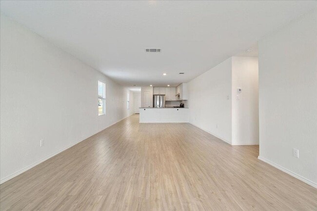 Building Photo - 1359 White Willow Dr