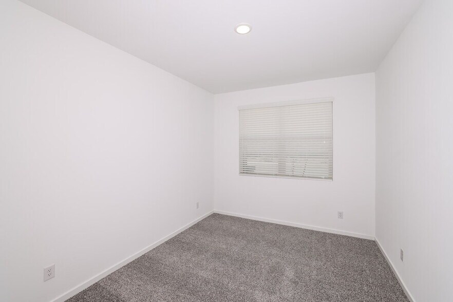 Building Photo - 22740 N 126th Ln