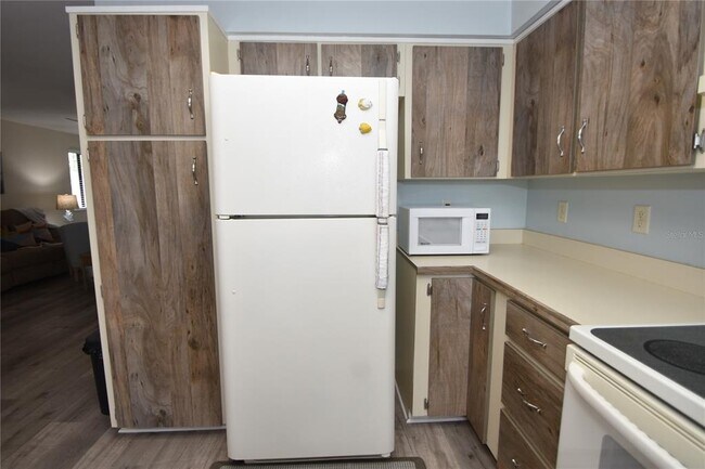 Building Photo - 18 Covington Ln