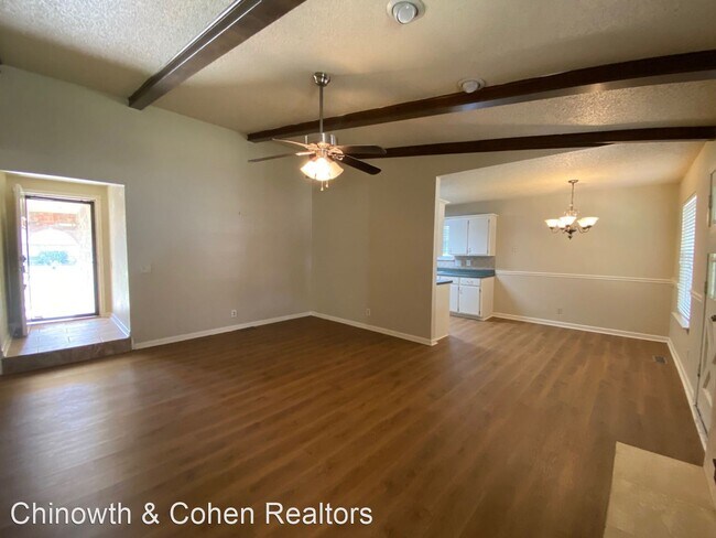 Building Photo - 3 br, 1.5 bath House - 1108 W Knoxville St