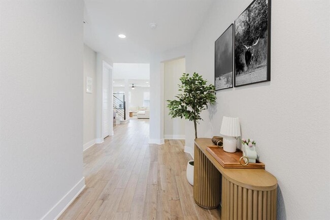 Building Photo - 1104 Lickety Ln