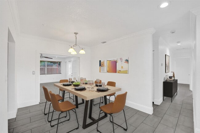 Building Photo - 7021 Park St