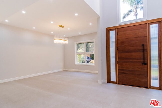 Building Photo - 12156 Leven Ln
