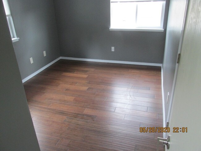 Building Photo - Great Location !  Walk Score 82**    3 br 1.5 bth , W/D Included, Garage,  Trex deck** Includes y...