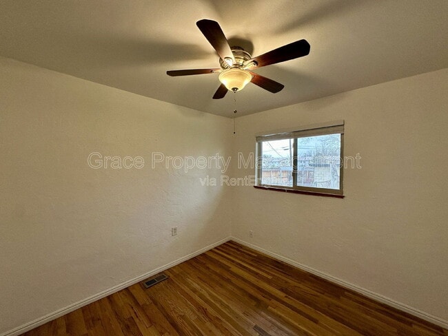 Building Photo - 1330 Otis St