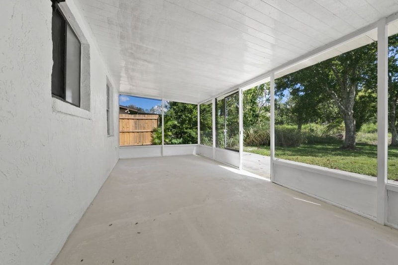 Building Photo - 2393 Victor Rd