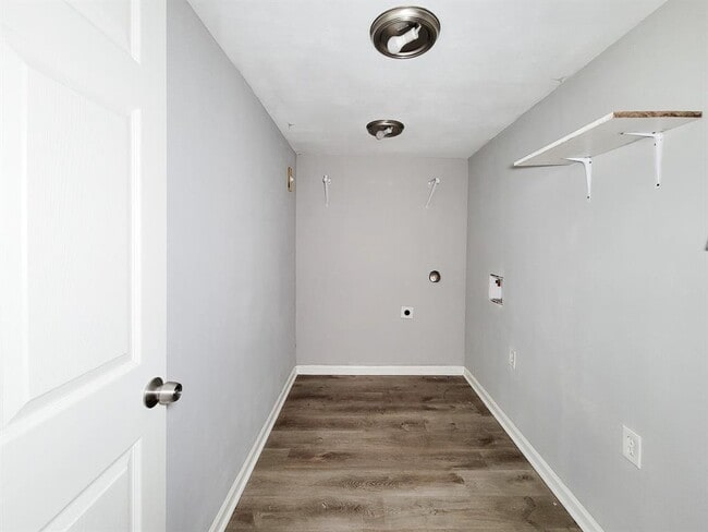 Building Photo - 111 Wisteria St