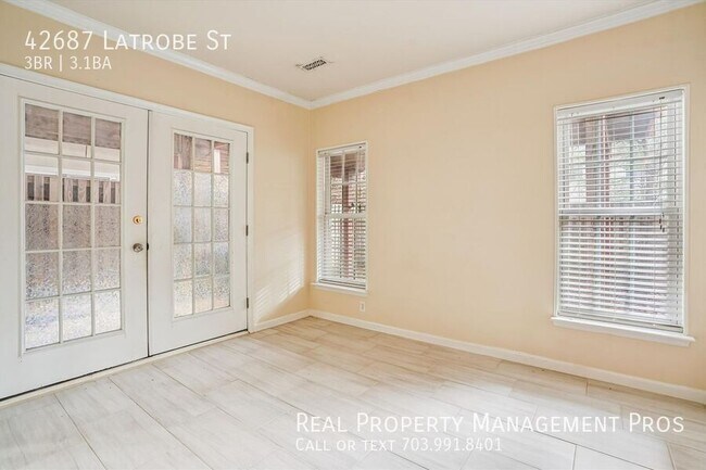 Building Photo - 42687 Latrobe St