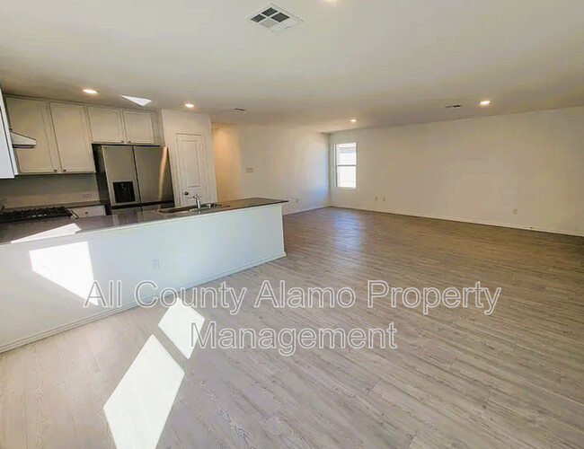 Building Photo - 8526 Astral Pl