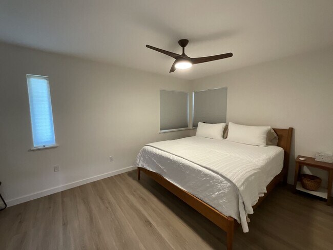 Building Photo - 2 bedroom 2 bath plus bonus room