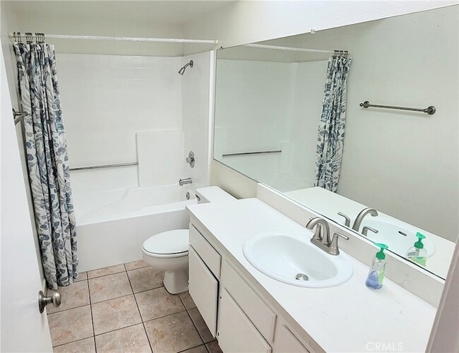 Building Photo - 14644 Bella Courte