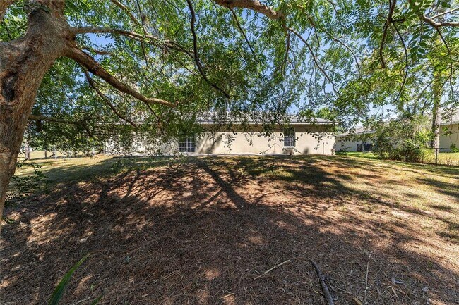 Building Photo - 7184 Hemlock Loop