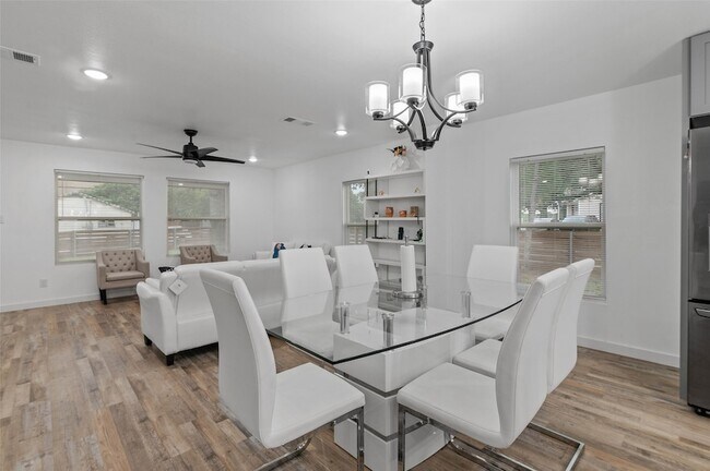 Building Photo - 1024 Greenlee St