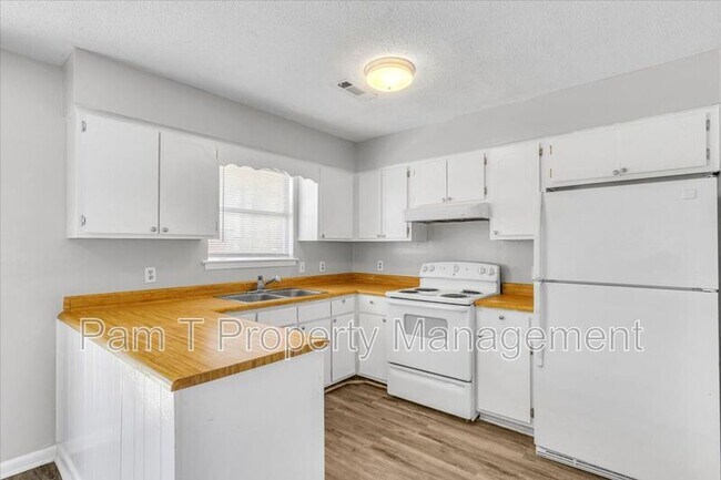 Building Photo - 117 Egret Cir