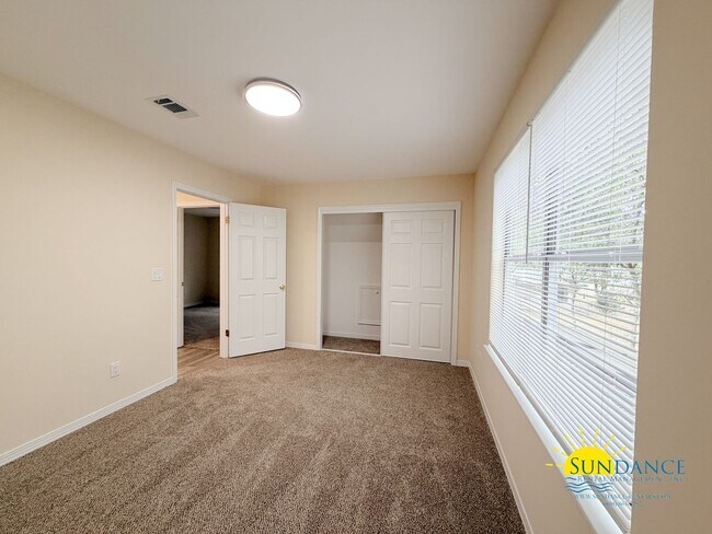 Building Photo - 3 Bedroom Home in sought-after Poquito Bayou with Boat Ramp Access!