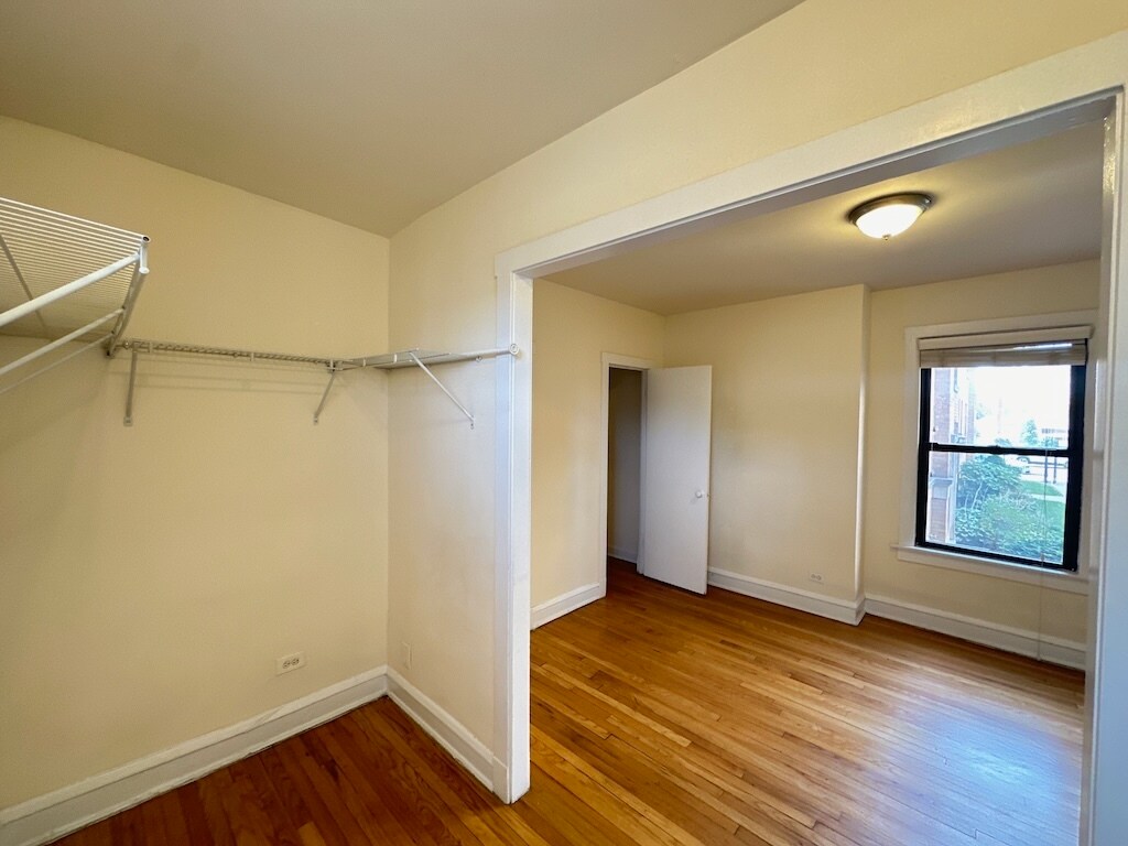 Building Photo - 2649.5 N Spaulding Ave