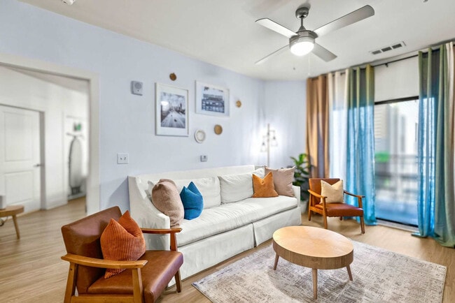 Building Photo - 455 14th St NW