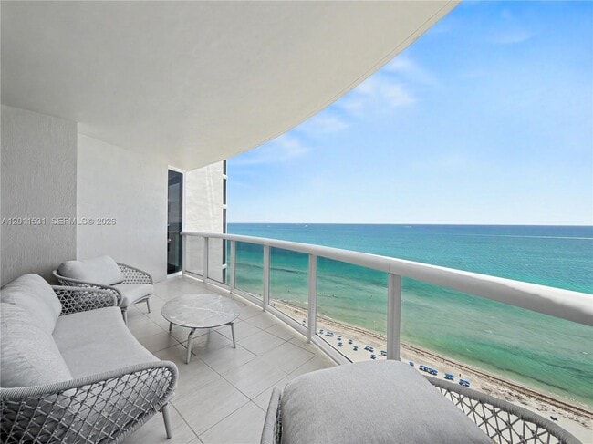 Building Photo - 17555 Collins Ave