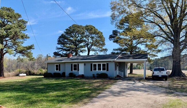 Building Photo - For Rent: Charming Country Home in Middlesex – $1,550/month