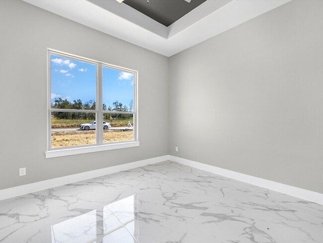 Building Photo - 3135 Kermes Dr