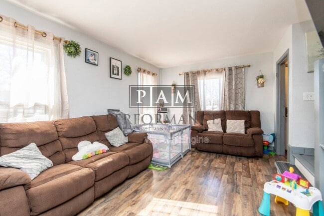 Building Photo - 3876 S Brust Ave