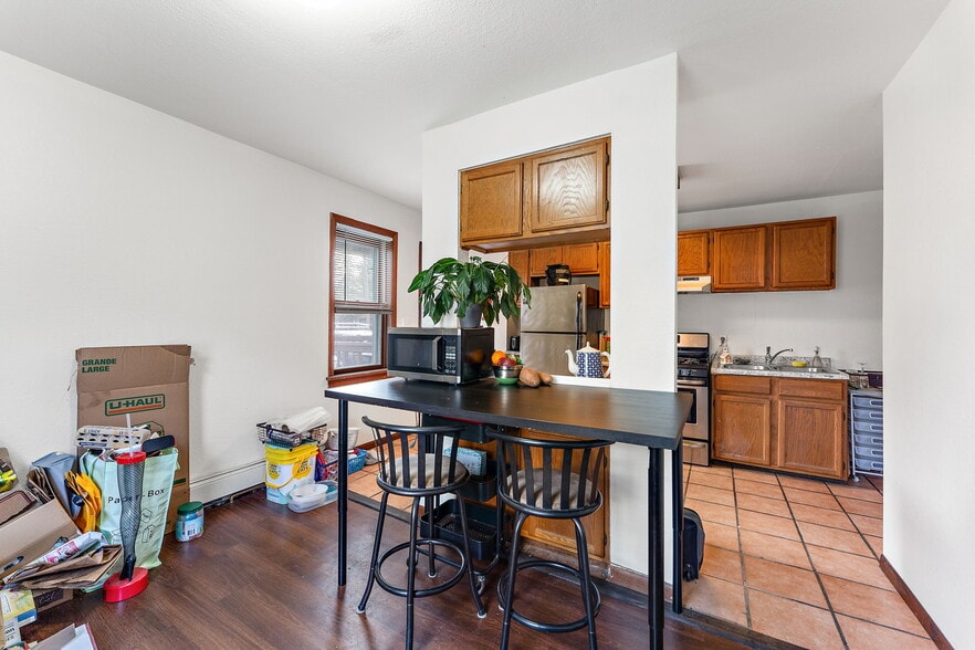 Building Photo - 3101 E 24th St